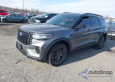 2025 Ford Explorer St-Line z USA, uszkodzony, nr VIN 1FMUK8KH1SGC05247